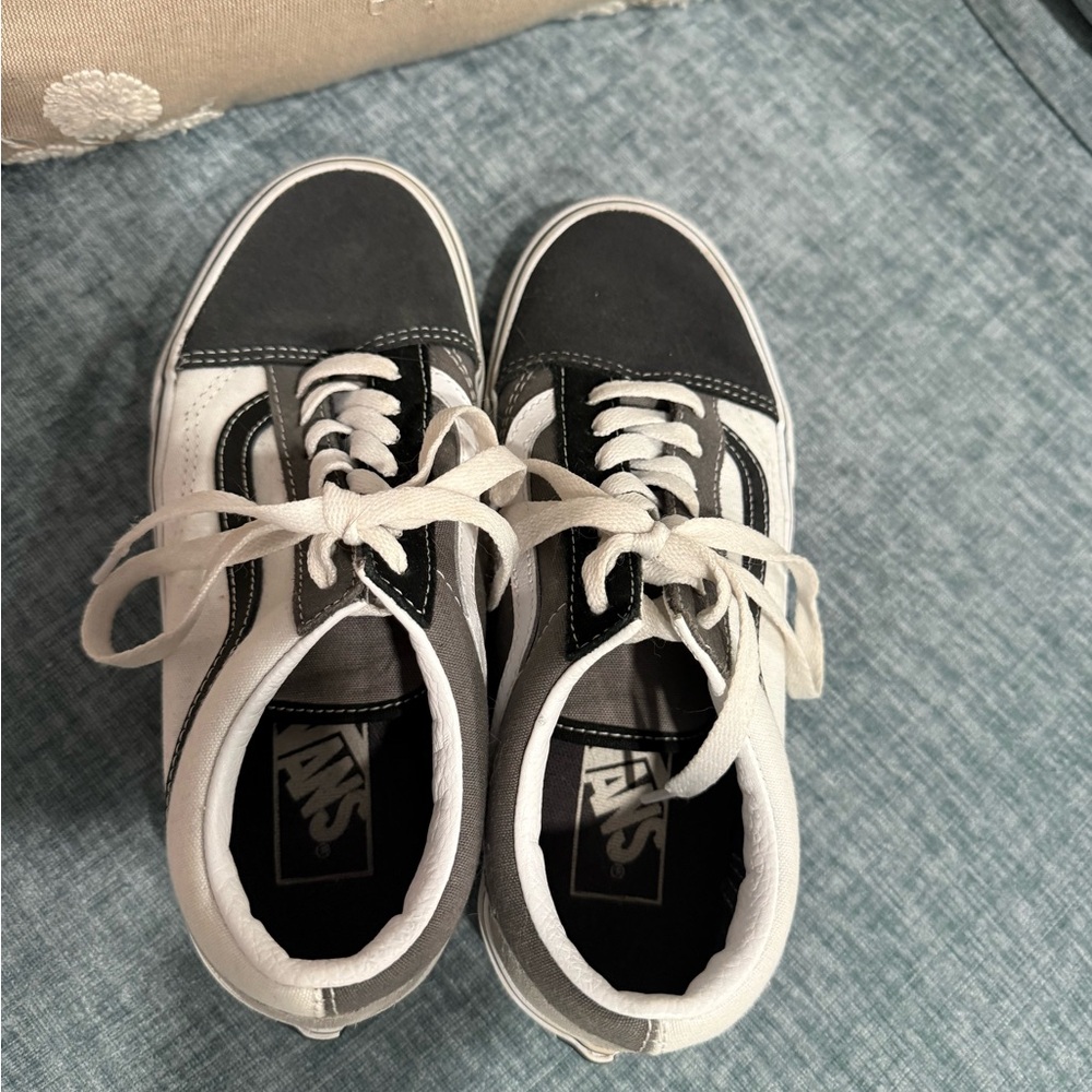 Vans - Picture 4 of 7